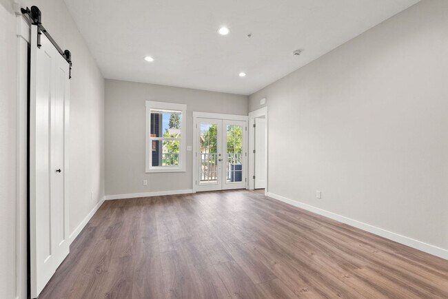 Foto del edificio - 717 W Spofford Ave