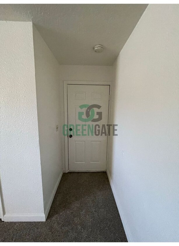 Foto principal - 3204 Atchison St