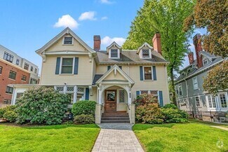 Building Photo - 104 Sewall Ave