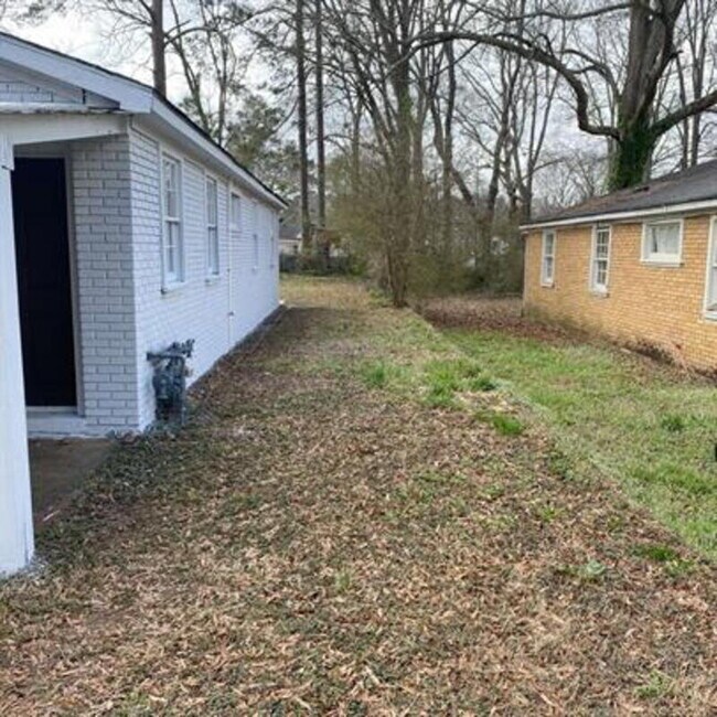 Foto del edificio - 1324 Drewery Ave