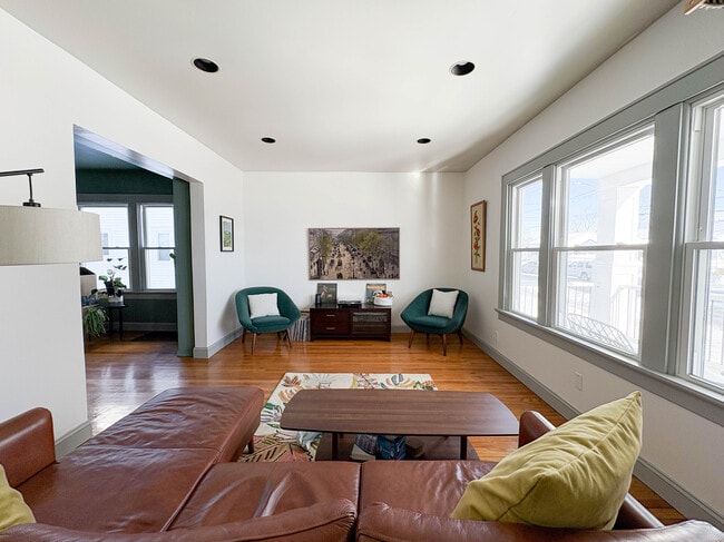 Building Photo - 521 Wendell Ter