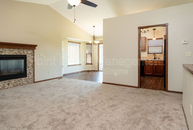 Building Photo - 810 Bristol Cir
