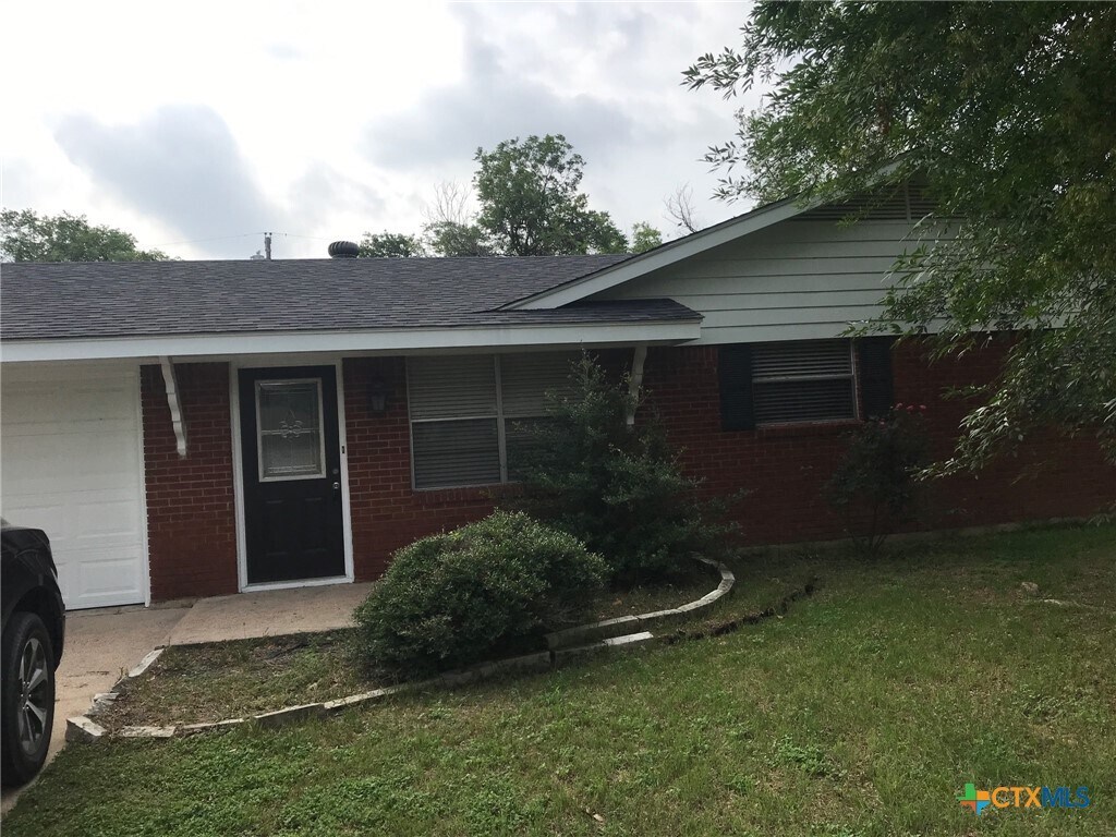 Primary Photo - 3801 Lancelot Ln