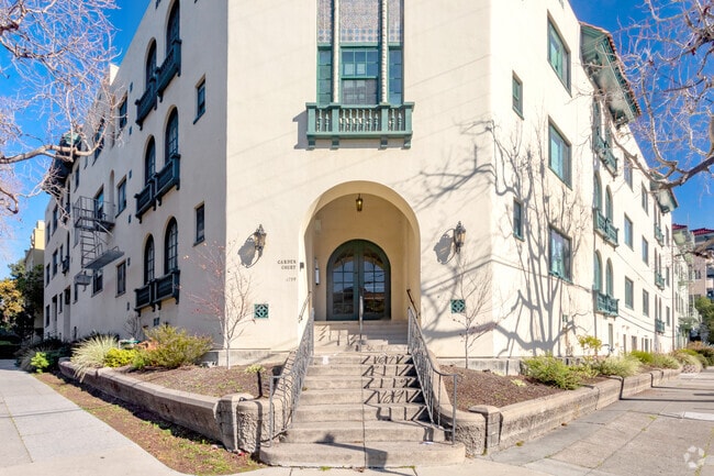 Entrance - Garden Court Apartments