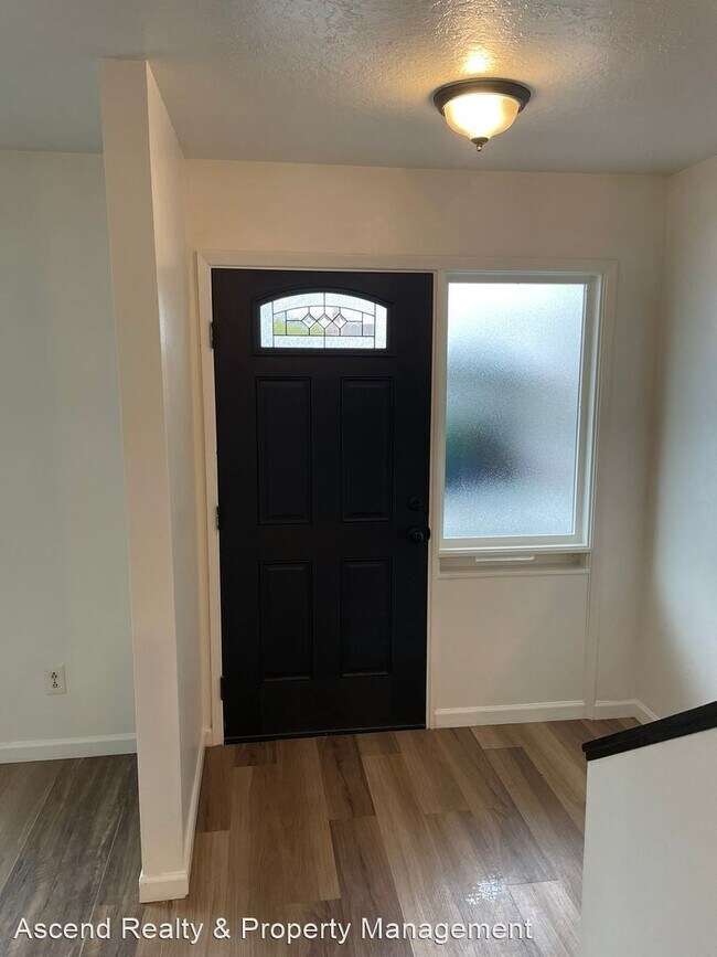 Building Photo - 3 br, 2.5 bath House - 1129 NE 69th Ave