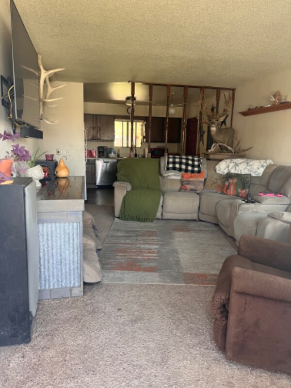 Foto del edificio - 1046 E 3rd St