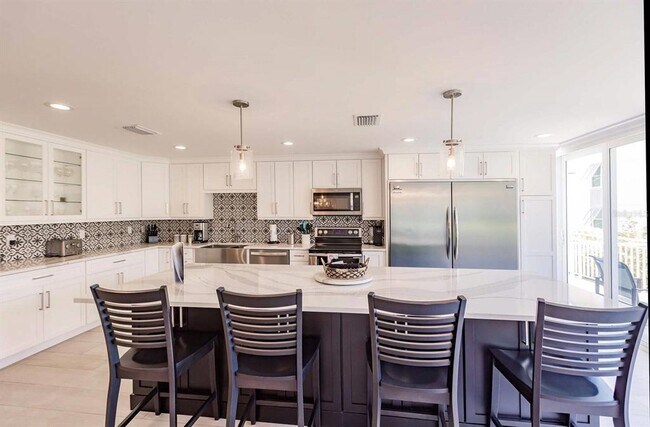 Building Photo - 1125 W Peppertree Dr