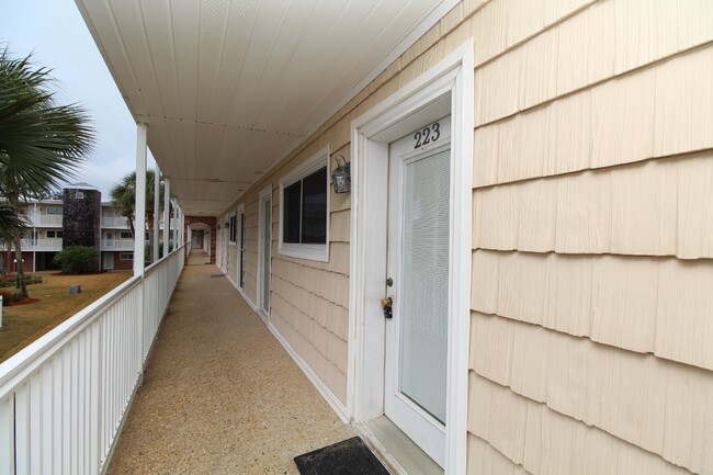 Foto del edificio - Bayfront 2BR/2BA Condo at Bayview Terrace ...