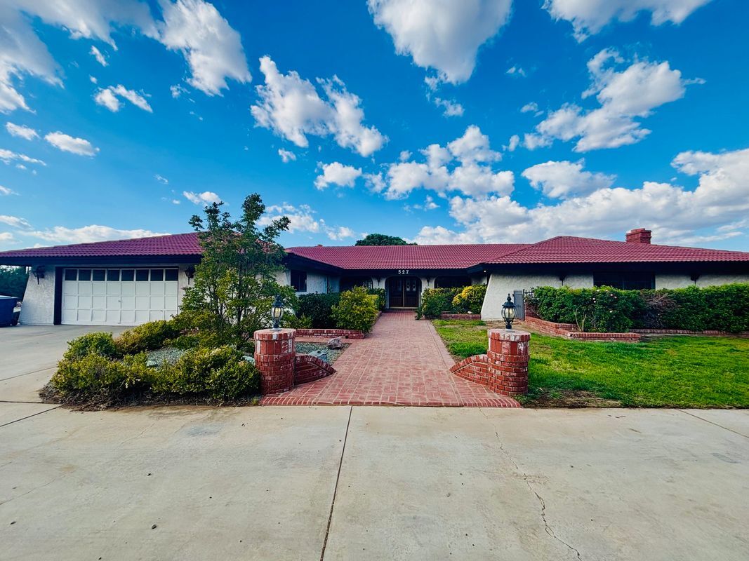 Foto principal - 527 Westlake Dr