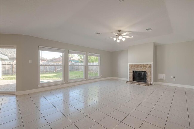 Building Photo - 9514 Oregano Cir