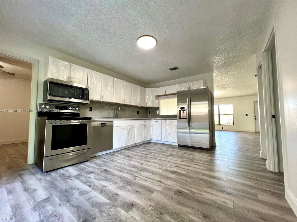 6034 Triphammer Rd, Lake Worth Beach, FL 33463 House Rental in Lake