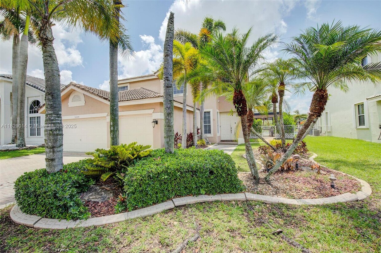 Primary Photo - 16220 SW 21st St