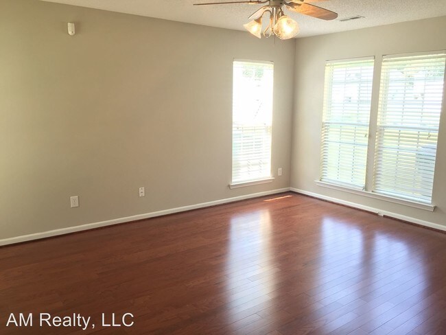 Building Photo - 6927 Kentucky Derby Dr