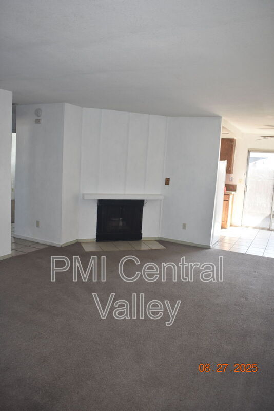 Foto principal - 119 E Grove St
