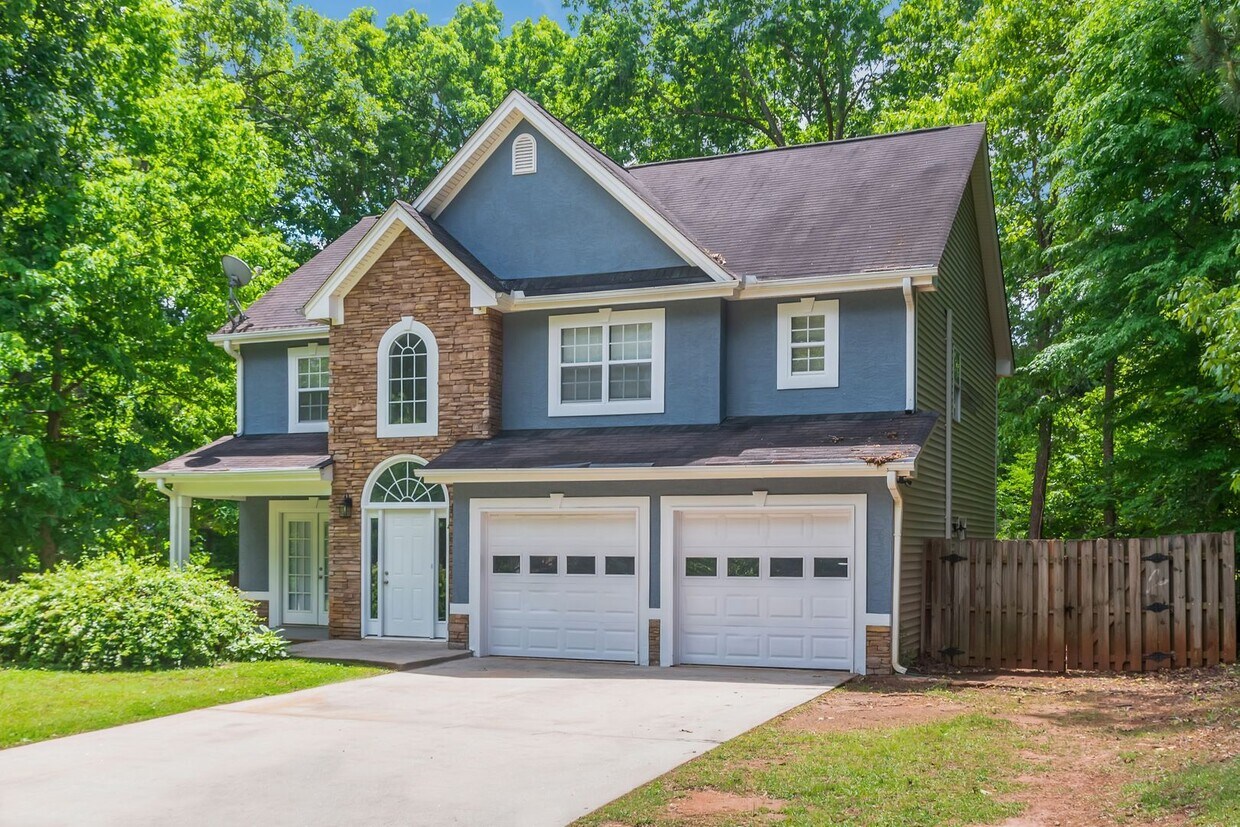 Luxurious Oasis with Unbeatable Move-In Deal in Covington - Luxurious Oasis with Unbeatable Move-In Deal in Covington