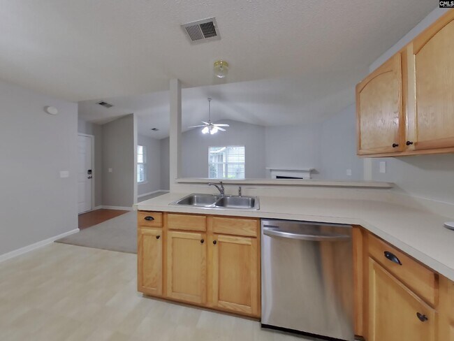 Foto del edificio - 538 Providence Crossing