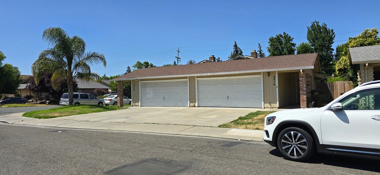 Foto del edificio - 3314 Blue Ridge Cir