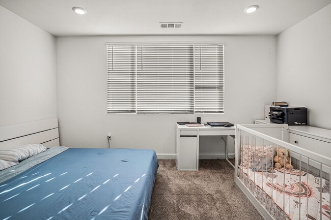 Building Photo - 2152 Senita Dr