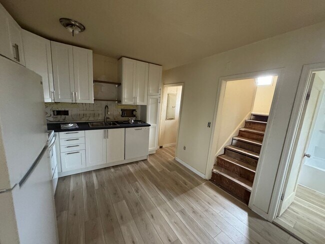 Foto del edificio - 2 Bedroom Unit in The Dalles For Rent