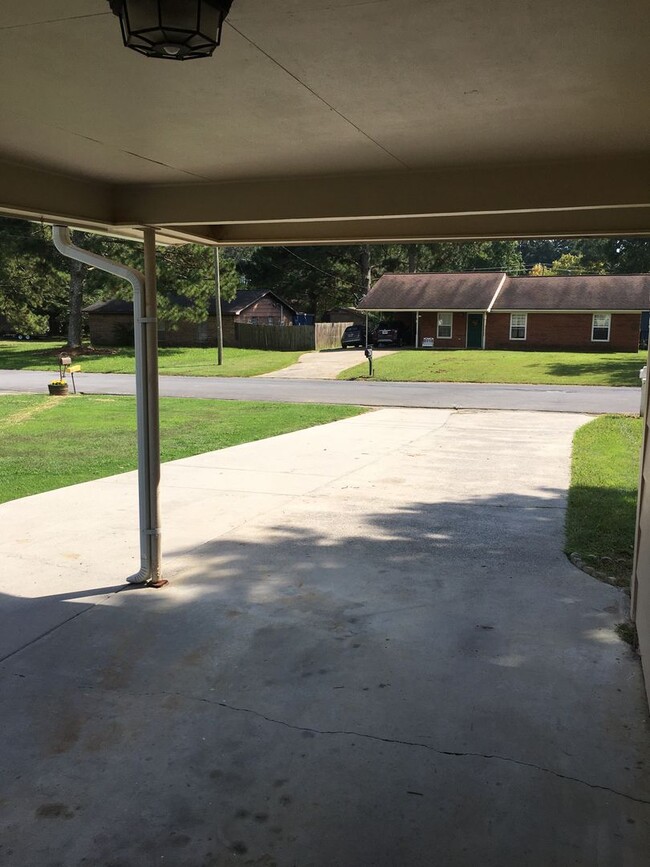 Foto del edificio - 3/2 House in Garden Lakes $1,395
