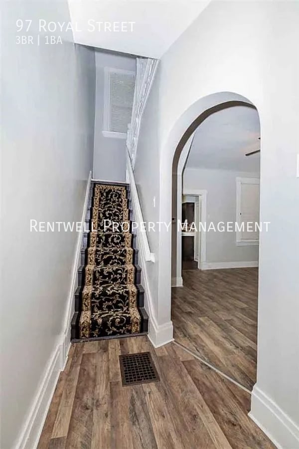 Building Photo - 97 Royal St