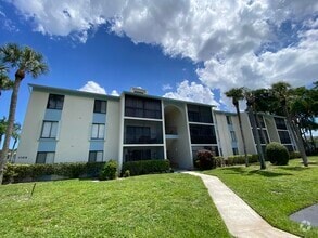 Building Photo - 1105 Green Pine Blvd