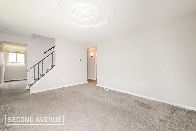 Foto del edificio - 705 Churchill Ave