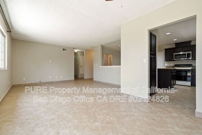 Building Photo - 8343 Mesa View Way