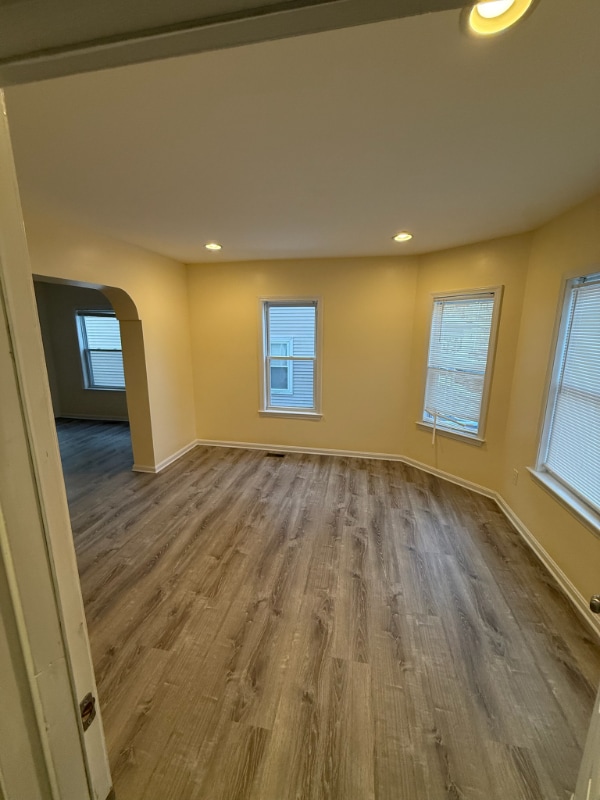 Building Photo - 693 Walnut St