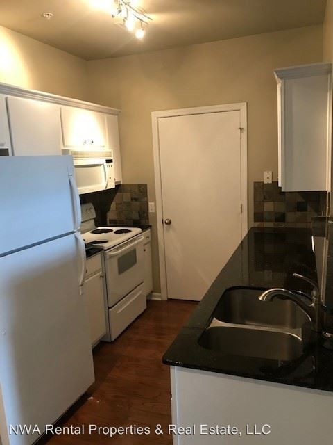 Foto del edificio - 4254 Northeast Meadow Creek Circle