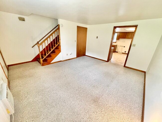 Building Photo - 38 Pleasant St
