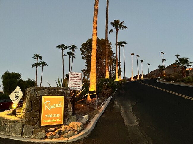 Use upper parking area for Rimcrest condos - 2120 Southridge Dr