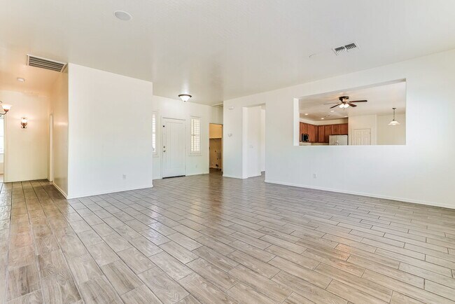 Foto del edificio - 2352 W Alta Vista Rd