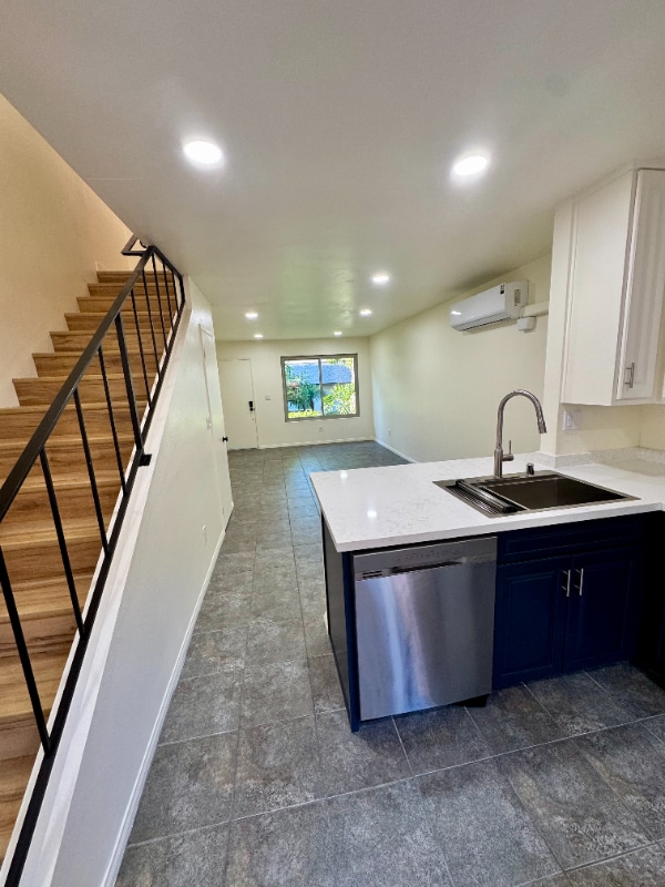 Foto del edificio - 6624 Bell Bluff Ave