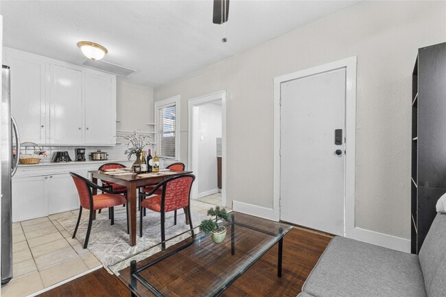 Building Photo - 2509 Whitney St