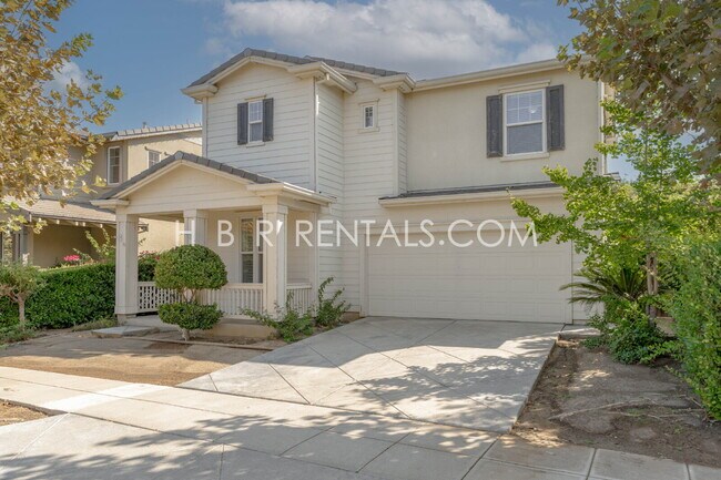 Building Photo - Four Bedroom Mountain House Wicklund Village Rental Home Now Move in Ready!