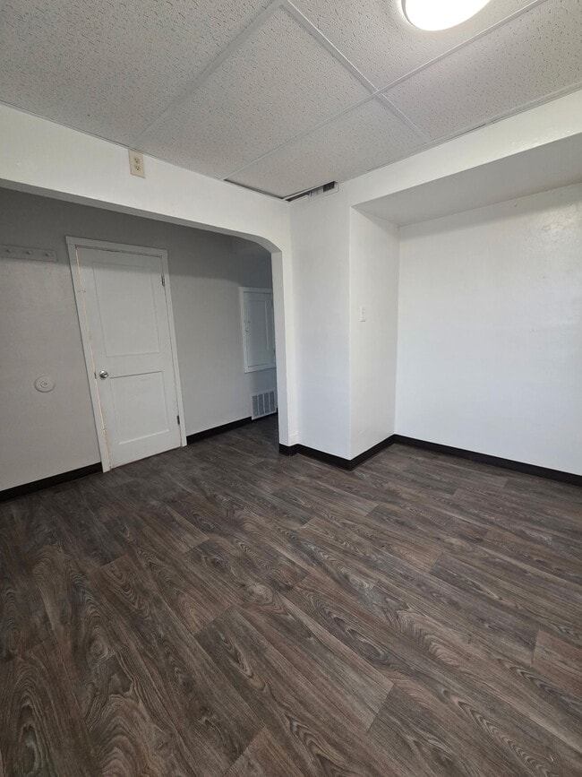 Building Photo - 1411 NW Carden Ave