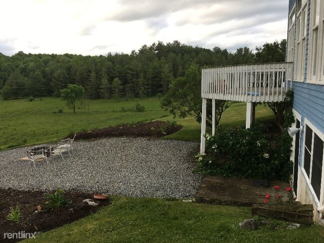 Building Photo - 3 br, 3.5 bath House - 388 Carpenter Road