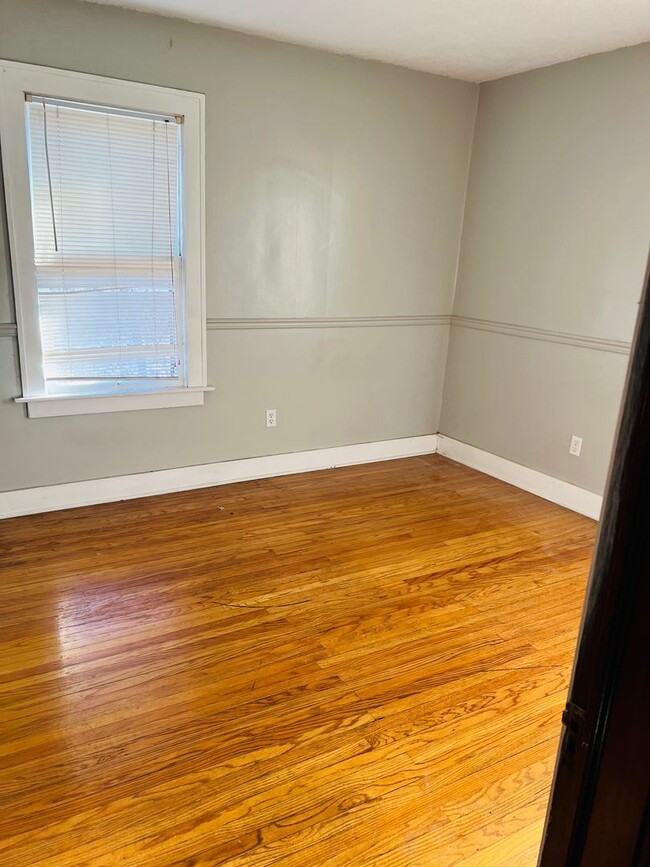 2 br, 1 bath House - 510 Logan Apt 2 photo'