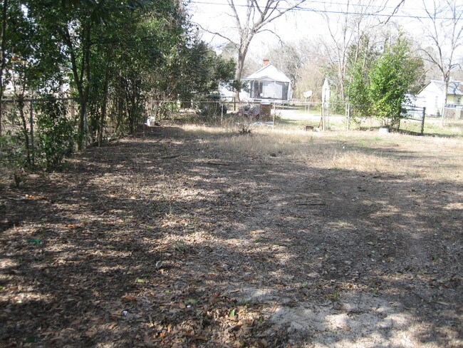 Building Photo - 169 Pelzer St