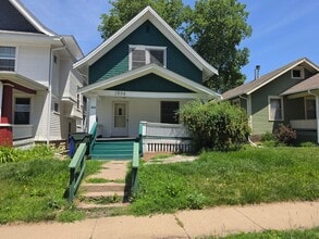 Building Photo - 1804 6th Ave SE