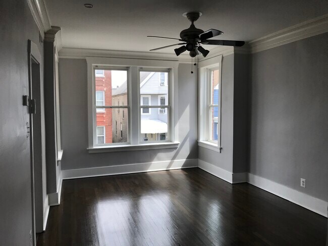 Foto del edificio - 2926 N Lawndale Ave
