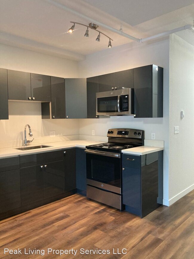 Foto del edificio - 1713 Dexter Ave N
