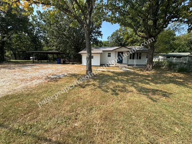 Building Photo - Charming 3 bed, 2 bath off Hwy 5 South