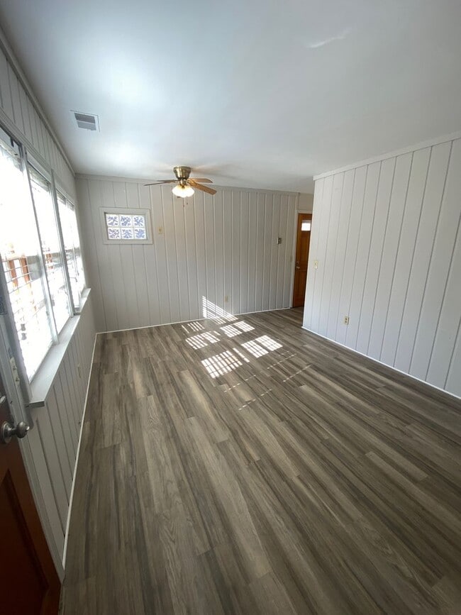 Foto del edificio - 722 Holly St