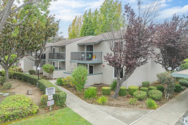 Alternate Exterior - Windsor Garden Apartments