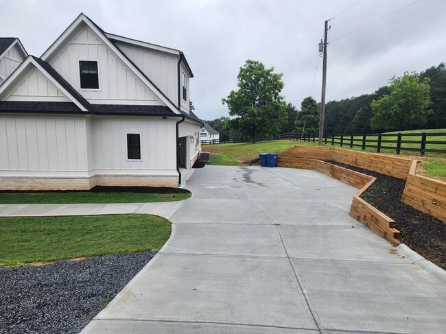 Building Photo - 1580 Ace Mcmillian Rd