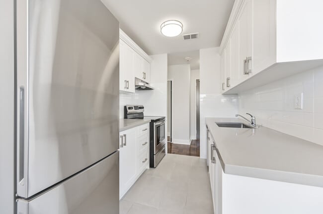 Building Photo - Avenue Park Apartments