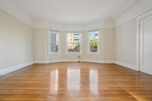 Building Photo - 1342 8th Ave