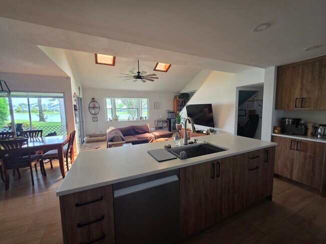 Foto del edificio - 3425 Timberwood Cir
